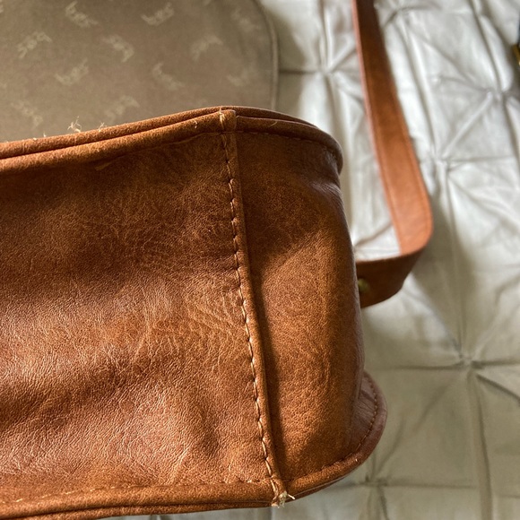 B.O.C. Vegan/faux leather shoulder saddle bag - Picture 7 of 14